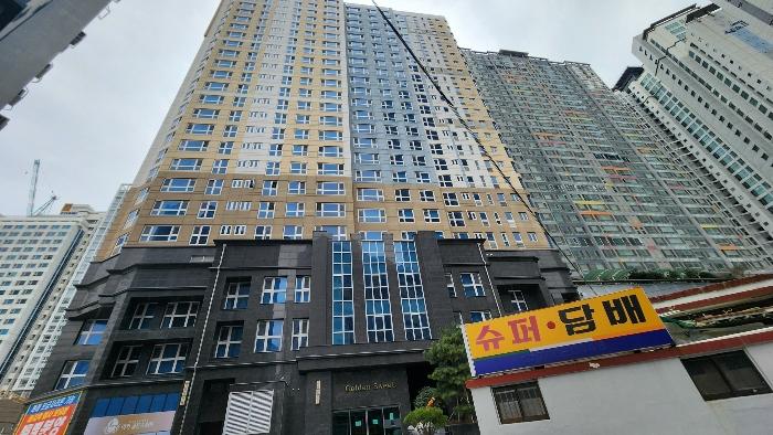 부산광역시 해운대구 해운대해변로 346, 22층2202호 (중동,럭키골든스위트) · 지번주소: 부산광역시 해운대구 중동 1199-4 법원경매 물건 대표사진