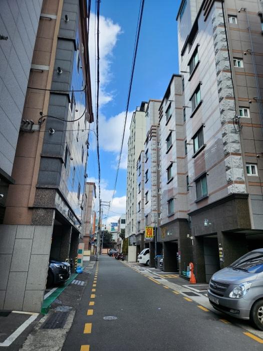 부산광역시 남구 고동골로4번길 15-16, 8층802호 (문현동,러브리티) · 지번주소: 부산광역시 남구 문현동 205-34 법원경매 물건 대표사진