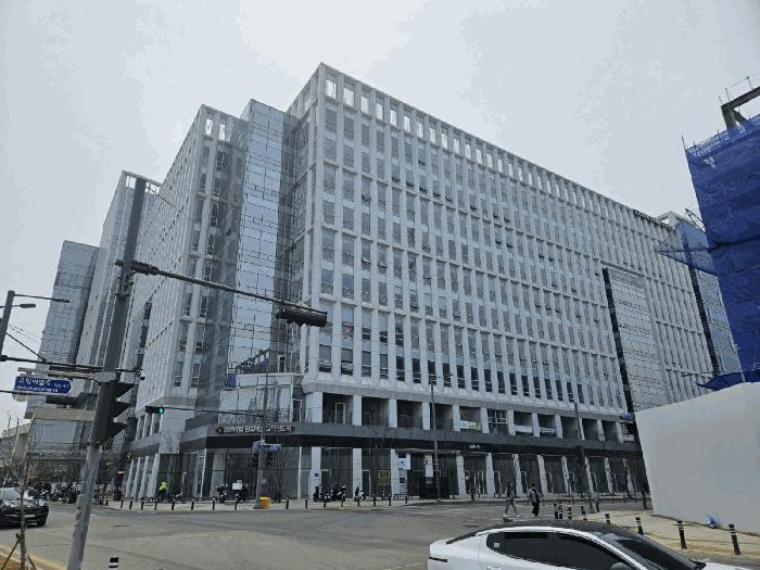 경기도 평택시 고덕동 2045-1 프리미엄원희캐슬고덕신도시 1층104호 법원경매 물건 대표사진