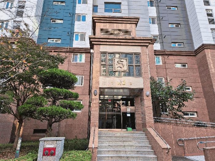 2025타경20955 법원경매 사진2 | 창원 마산합포구 아파트 경매