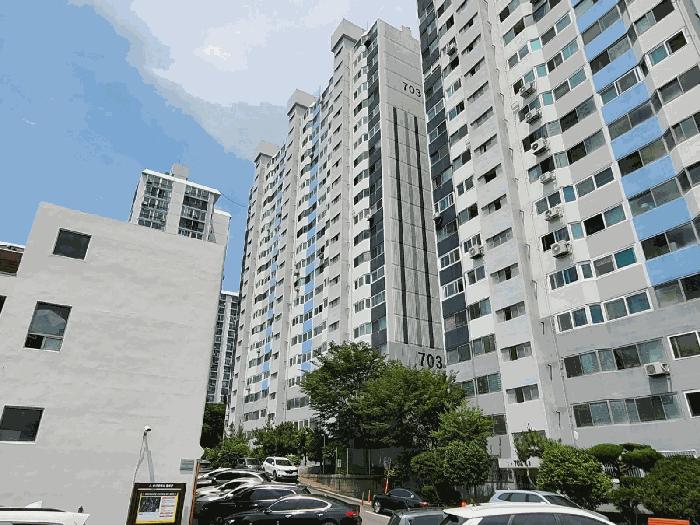 울산광역시 울주군 웅촌면 대복리 302 한솔그린빌 703동 3층303호 법원경매 물건 대표사진