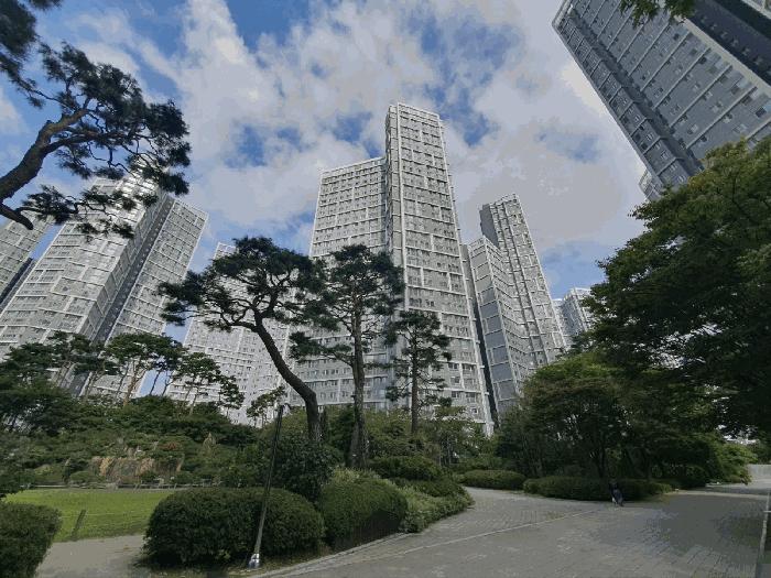 경기도 수원시 장안구 정자동 945 수원에스케이스카이뷰 111동 5층501호 법원경매 물건 대표사진