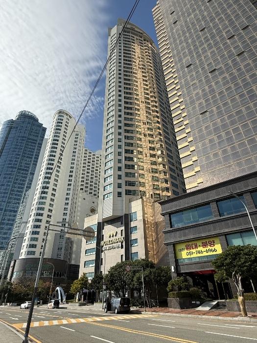 법원경매 2024타경6484 사진2 | 부산 해운대구 우동 1435-2 (마린시티1로 137) 콘도(호텔) 경매