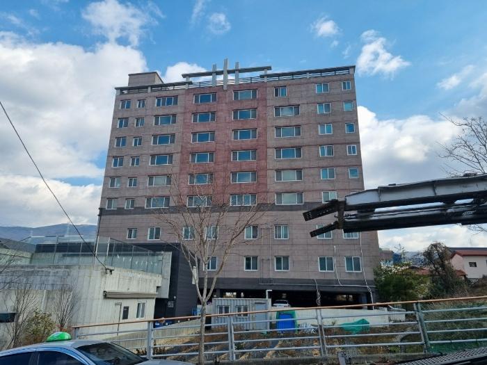 경상남도 양산시 상북면 민등대길 32, 2층203호 · 지번주소: 경상남도 양산시 상북면 대석리 821-14 법원경매 물건 대표사진