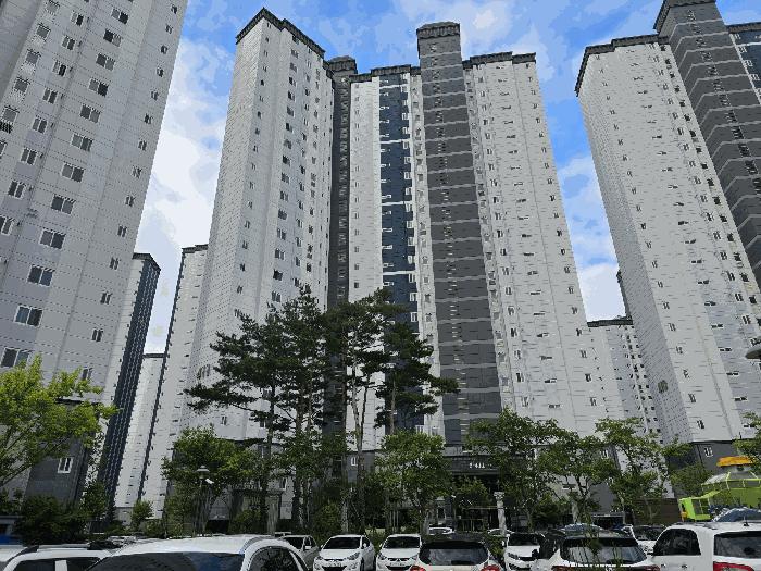 경상북도 포항시 북구 양덕동 651-1 양덕삼구트리니엔4차 411동 3층 302호 법원경매 물건 대표사진