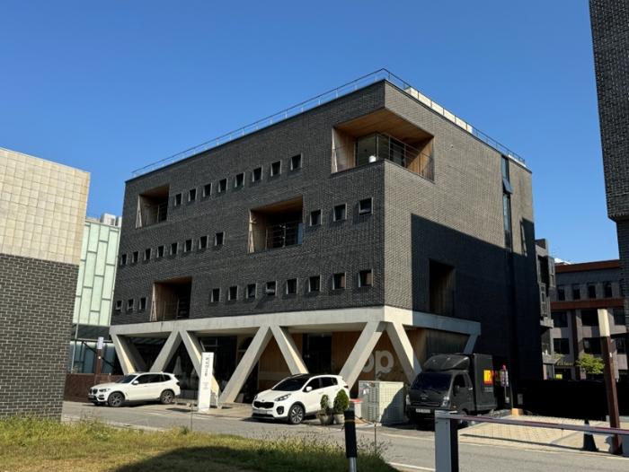 경기도 파주시 회동길 455-2 4층403호 법원경매 물건 대표사진