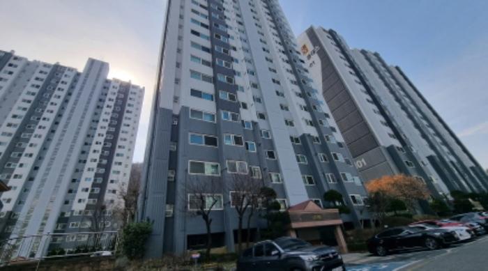 경기도 남양주시 의안로 148, 2102동 19층1902호 (평내동,평내마을중흥에스클래스) · 지번주소: 경기도 남양주시 평내동 606 법원경매 물건 대표사진