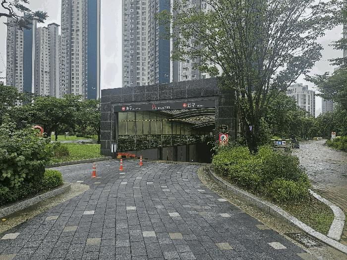 인천광역시 중구 중산동 1871-3 하늘도시우미린2단지 759동 27층2704호 법원경매 물건 대표사진