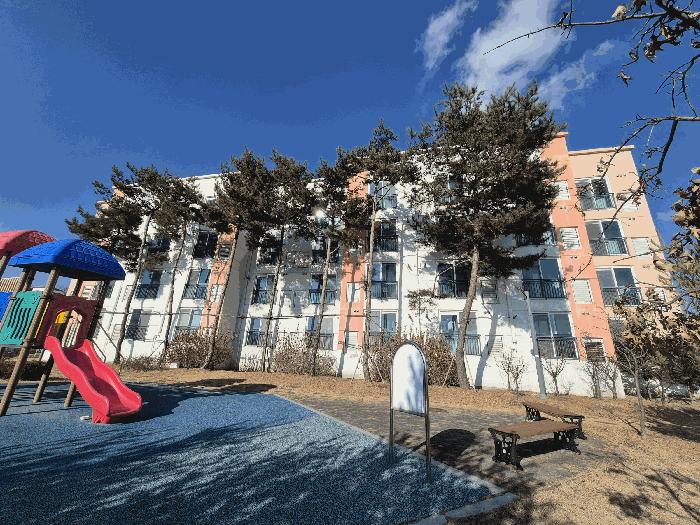 충청남도 천안시 동남구 병천면 가전리 709 부경타운하우스2단지 202동 2층201호 법원경매 물건 대표사진