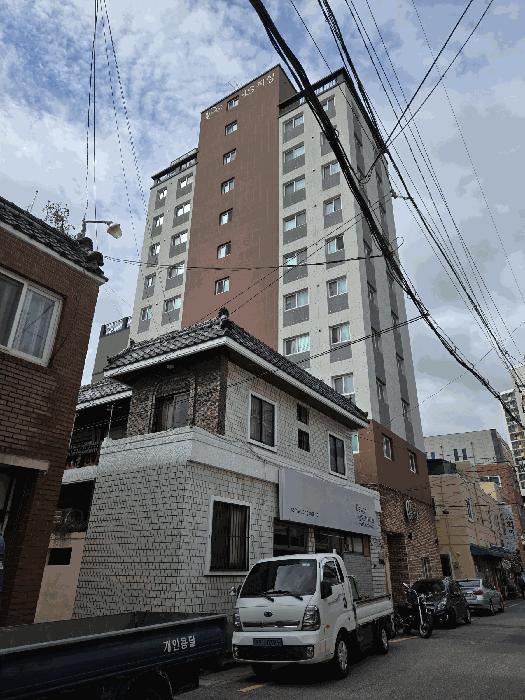부산광역시 금정구 동현로16번길 88, 4층404호 · 지번주소: 부산광역시 금정구 부곡동 393-8 법원경매 물건 대표사진