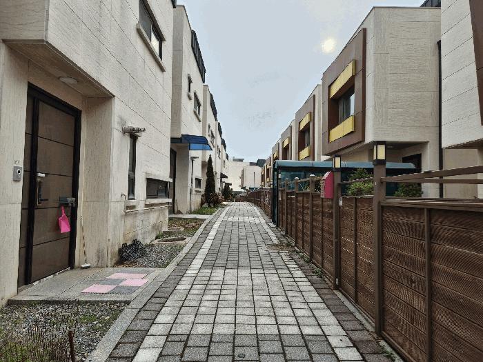 법원경매 2025타경55355 사진2 | 용인시 처인구 모현읍 능원리 301-3 다세대주택 경매