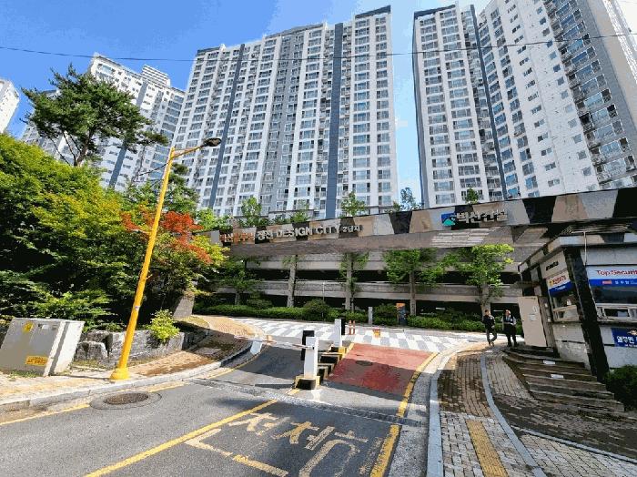 부산 금정구 장전동 717 벽산블루밍장전디자인시티 208동 18층1803 아파트 경매 물건 사진