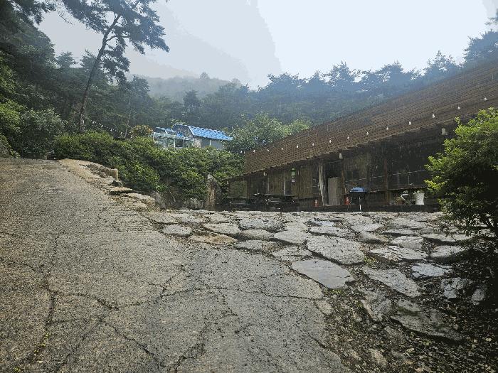법원경매 2025타경8449 사진6 | 칠곡군 가산면 가산리 4-5 펜션(캠핑장) 경매
