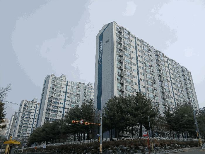 충청남도 천안시 서북구 백석동 890 그린빌2차아파트 202동 2층201호 법원경매 물건 대표사진