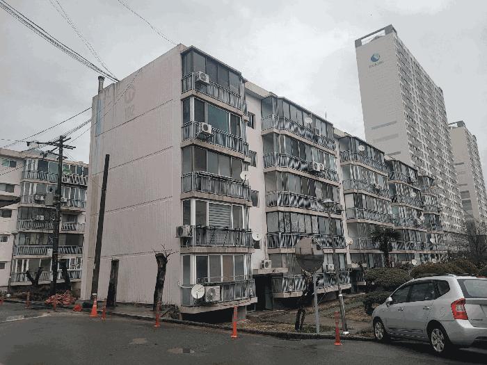 전라남도 광양시 광영동 775-2 목우아파트 102동 2층 205호 법원경매 물건 대표사진