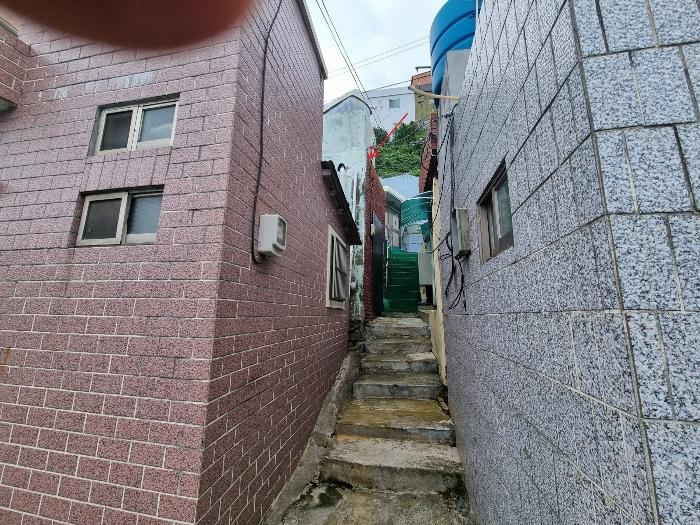 법원경매 2024타경58403 사진8 | 부산 영도구 봉래동5가 72-8 주택건물 경매