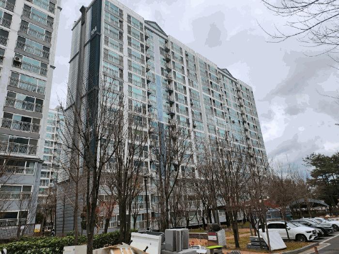 충청남도 천안시 서북구 백석동 930 브라운스톤 천안 104동 14층1401호 법원경매 물건 대표사진