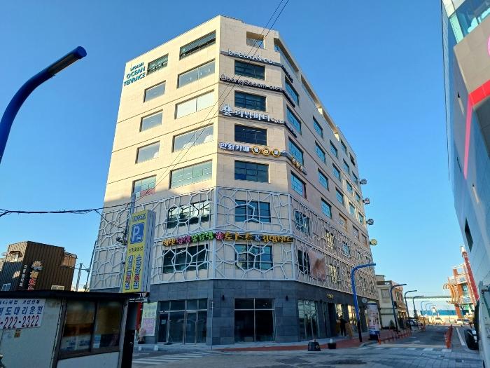 인천광역시 중구 월미로226번길 10, 1층 101호 (북성동1가,오션테라스) · 지번주소: 인천광역시 중구 북성동1가 98-428 법원경매 물건 대표사진